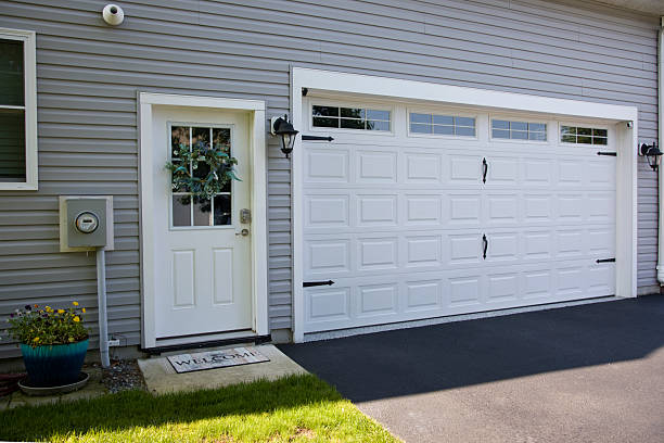24/7 Emergency Garage Door Panel Replacement experts in Stigler, OK